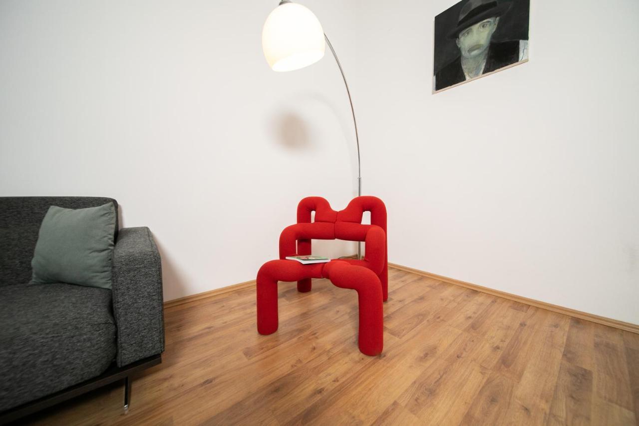 White 60 Qm Apartment - Zentral - Balkon - Messe Düsseldorf Zewnętrze zdjęcie